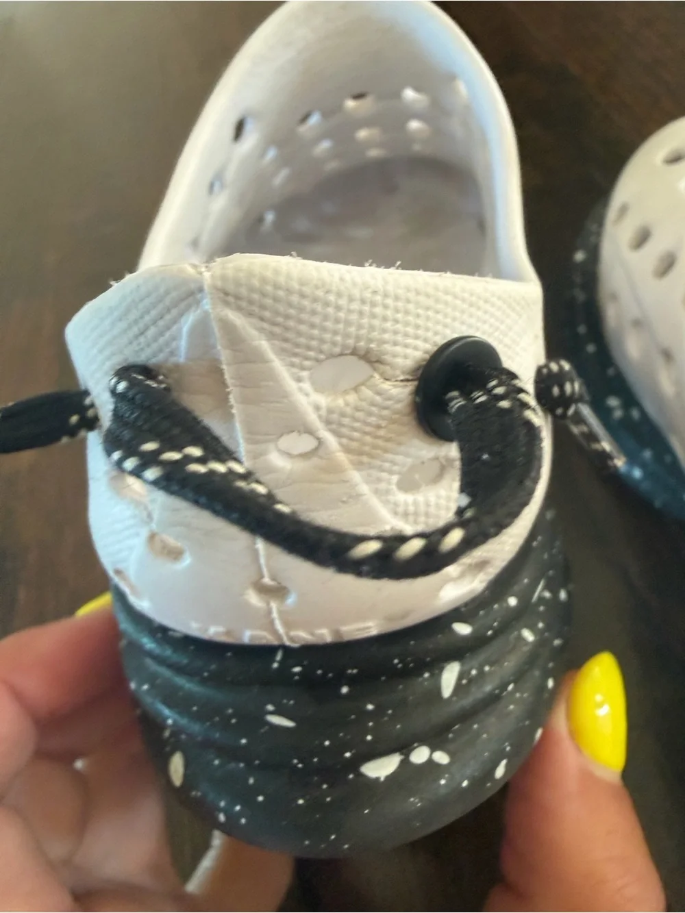 KANE footwear - Kids Revive White/Black Speckle - size 12